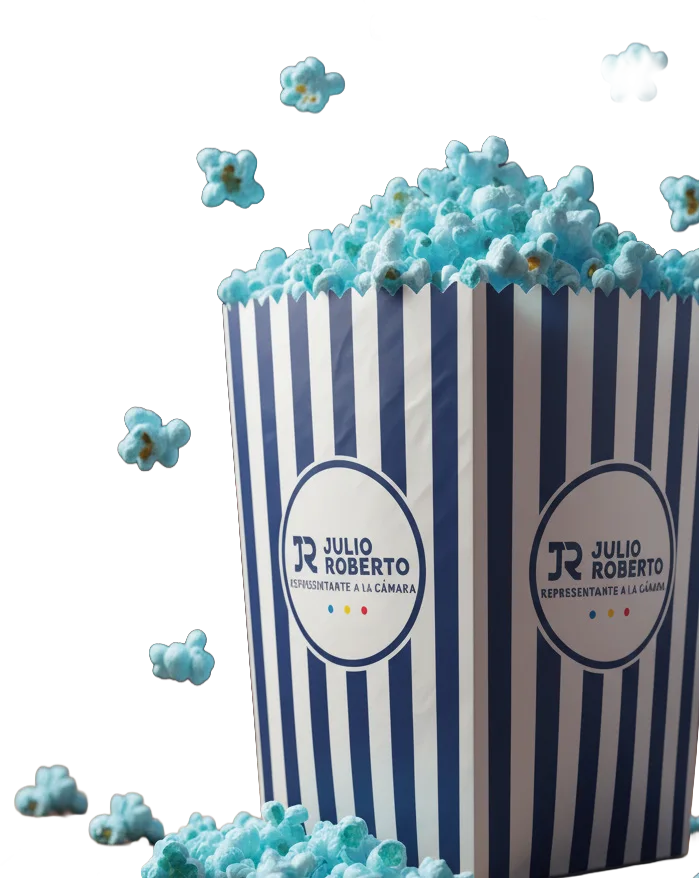 Crispetas azules de Cine con Julio en caja de rayas con el logo JR